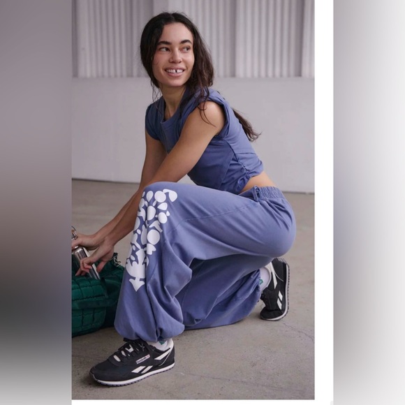 Free People Movement Women's Hot Shot Logo Crossover 2-Piece Set Blue READ! - Picture 4 of 5